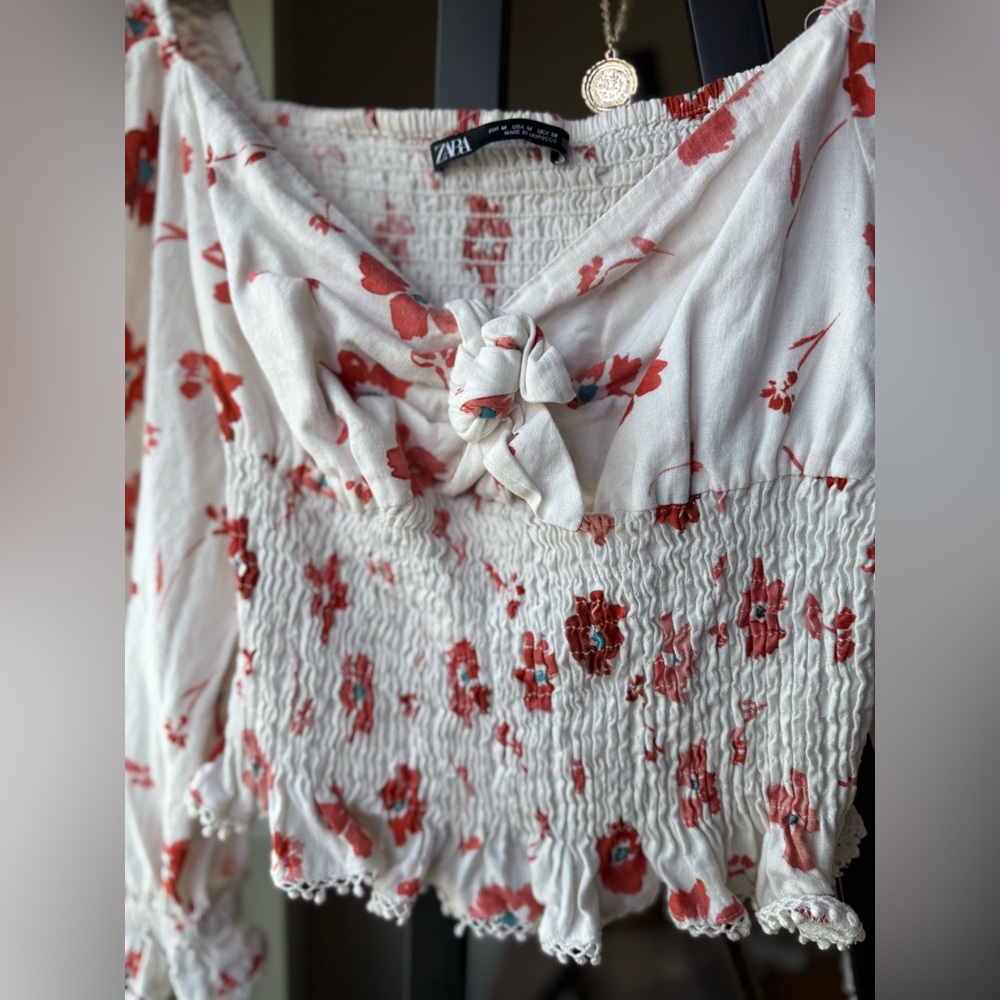 Zara Floral Blouse with Puff Sleeves Size Medium - Picture 11 of 16